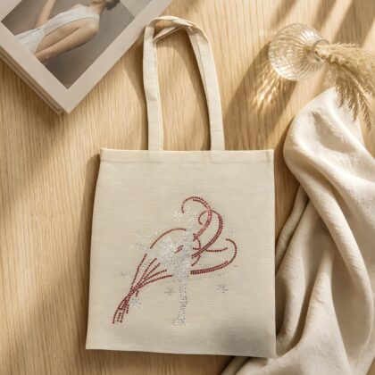 Tote Bag Premium “Patinagem Artística” – Aplicação em Strass